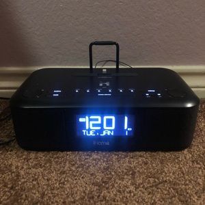 Ihome Iphone Dock /Clock/ Radio/ Speaker